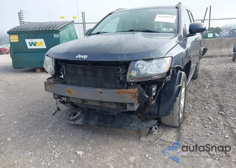 2015 Jeep Compass Latitude z USA, uszkodzony, nr VIN 1C4NJDEB2FD208063